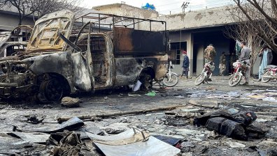 Близо 200 души загинаха при нападения на бунтовници в Пакистан