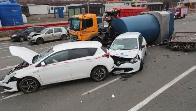 Верижна катастрофа затвори Околовръстния път на София