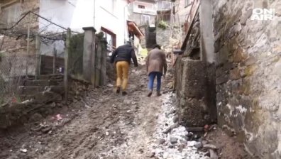 В Смолян скочиха срещу изкопни дейности: Рушат се къщи, хората газят в кал