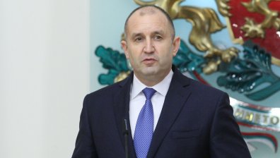Радев: Връчването на втория мандат няма да е преди Нова година