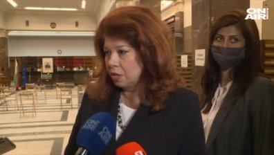Вицепрезидентът Йотова: Борисов няма избор, остава на резервната скаймека