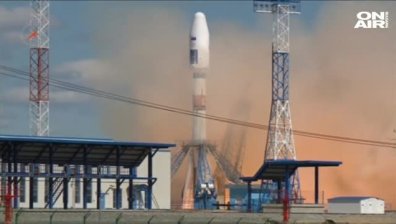 Русия изстреля първа ракета от новия космодрум пред погледа на Путин