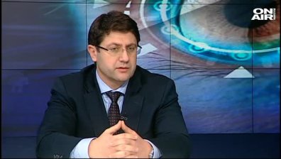 Работодателите нямат право да снимат лични карти