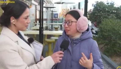 Азиатци прииждат на Санторини: "Свикнали сме с трусовете"