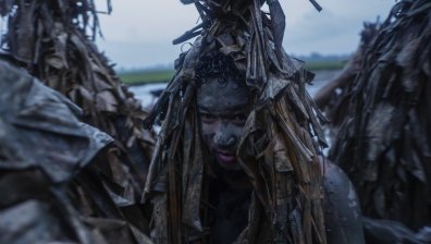 Филипински вярващи отбелязаха Свети Йоан Кръстител с кален ритуал (СНИМКИ)