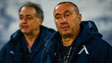 Стоилов: Наивни грешки в "Левски", но не можем да нарисуваме нови играчи