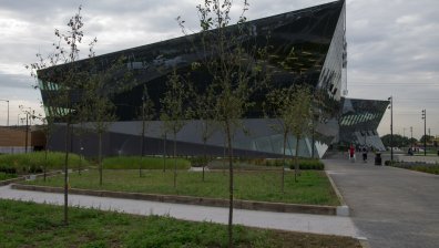 Siemens откри сграда с форма на кристал