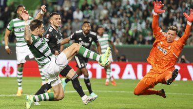 "Юве" изхвърли "Спортинг" от ЛЕ, "Севиля" разби "Ман Юнайтед" с 3:0