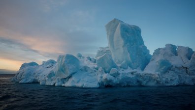Нов гигантски айсберг се образува в Антарктида