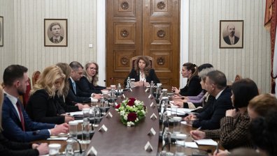 Йотова: Предизборното говорене да не спекулира със страховете на хората