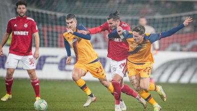 ЦСКА накара "Рома" да потрепери, но напусна евротурнирите след загуба с 2:3