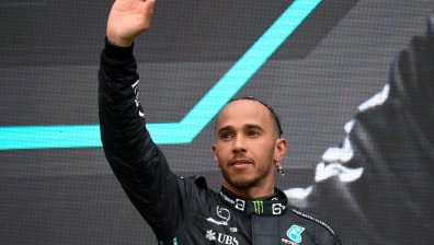 Люис Хамилтън отхвърлил предложение на Том Круз да участва в "Топ Гън: Маверик"