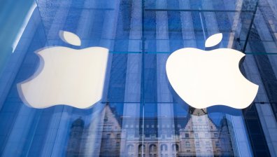  Apple е първата компания с пазарна капитализация от над $3 трлн.
