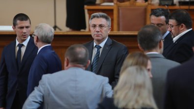 В НС привикаха шефове на служби