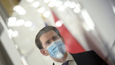 Курц: Не се срещайте с никого! Всеки социален контакт е нежелателен