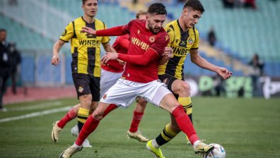 ЦСКА форсира възстановяването на основни играчи за дербито с "Левски"