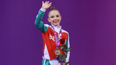 Стилияна Николова се класира за финалите на обръч и на топка в Кайро