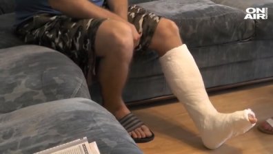 Скандално: Мъж падна в дупка на велоалея във Варна и си счупи глезена