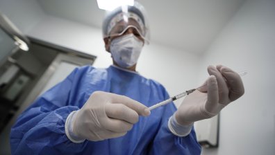 Pfizer/BioNTech проучва ефектите от трета доза ваксина срещу новите щамове
