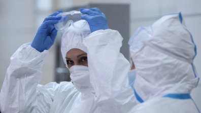 Повече пари за здравеопазване, заплатите на медиците ще са средно с 25% нагоре