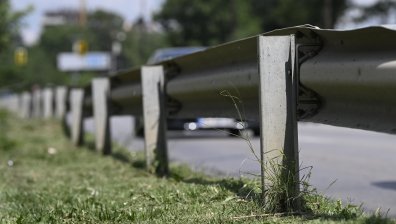 Спор за мантинелите: ПП, ДБ и ГЕРБ предлагат решения за пътната безопасност