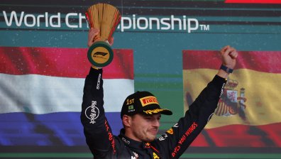 Макс Верстапен отвя конкуренцията и триумфира в Гран при на Бразилия