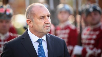 Радев: Дългът на "Булгартрансгаз" не може да бъде изтрит, съсипваме енергетиката си