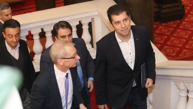 Избори в средата на март, ако не бъде реализиран някой от оставащите два мандата