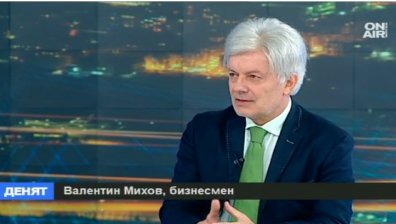 Валентин Михов: Каквато държавата, такъв и футболът