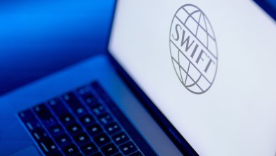 ЕС изключи още големи руски банки от системата SWIFT