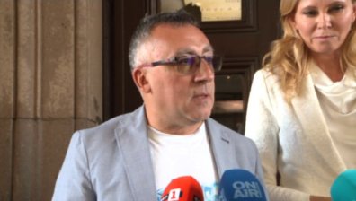 Директорите на училища няма да бъдат глобявани, ако ученик не носи маска