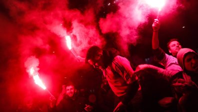 Марокански фенове са предизвикали бунта във Франция, палили знамена на "петлите"