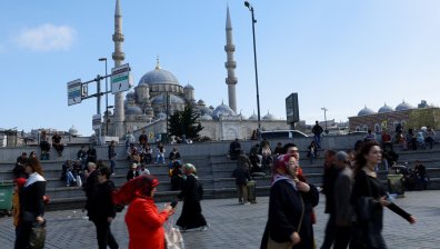 Повече от 1600 сгради в Истанбул са пострадали при земетресението