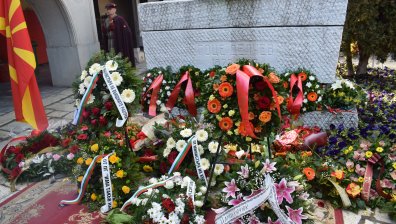 След вандалския акт на гроба на Гоце Делчев: Остра реакция на посолството ни в Скопие