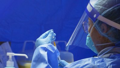 СЗО: Намаляват заразяванията и смъртните случаи от Ковид-19