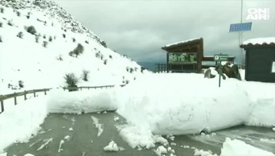 Без ток и пътища: Франция и Австрия са в плен на лошото време