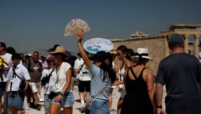 Горещата вълна в Гърция ще продължи до вторник