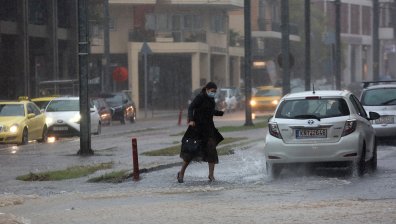 Части от Атина и Солун са под вода