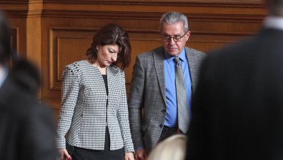 Депутатите пак не избраха председател на НС