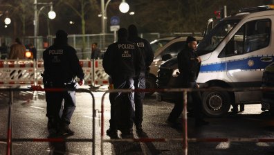 Двама тийнейджъри загинаха от самоделни фойерверки в Германия
