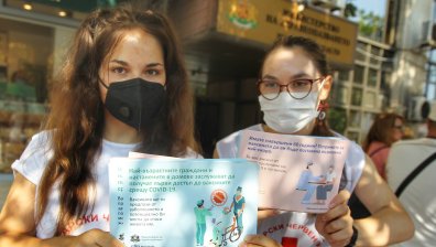 Очакваме пика около 10-15 октомври, най-засегнати ще бъдат неваксинираните