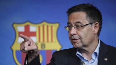 Полиция нахлу в офисите на "Барса", арестуваха Бартомеу