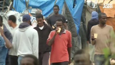 Париж с мерки срещу бежанците, отваря два лагера за хиляда човека