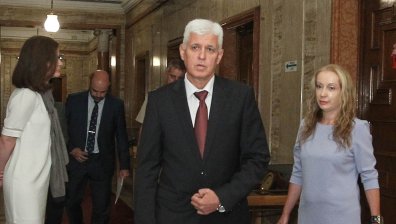 Димитър Стоянов в "Рамщайн": Дали сме на Украйна военна и хуманитарна помощ за 7 млн. лв.