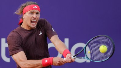 Александър Зверев започна с успех срещу Душан&nbsp;Лайович в Буенос Айрес