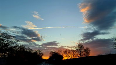 Жълт код за силен вятър е обявен за 10 области на страната