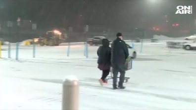 Няколко летища бяха блокирани в САЩ заради обилен снеговалеж