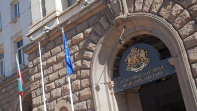 МС: Няма пряка военна заплаха за България след атаките в Близкия изток