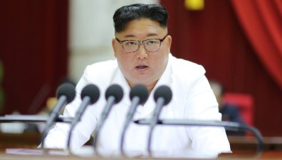 Радиото в КНДР: Ким Чен Ун благодари на строителите в град Самджийон