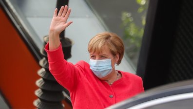 Меркел: Започна втора вълна на Ковид-19, стягаме юздите